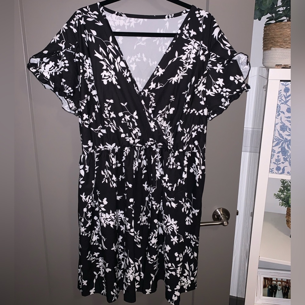 Floral Dress Black & White